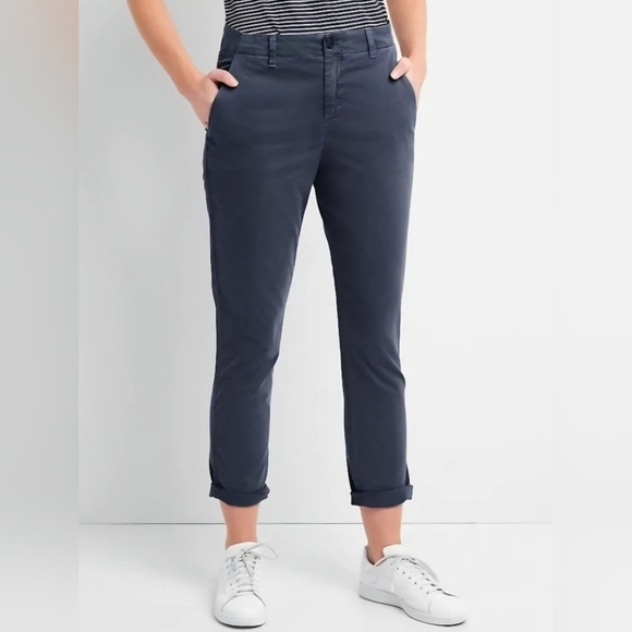 GAP Pants - NWOT Gap Girlfriend Twill Stripe Chinos - Navy Blue - Size 6